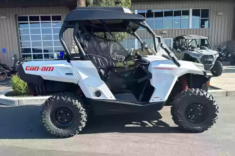 2020 CAN AM COMMANDER 