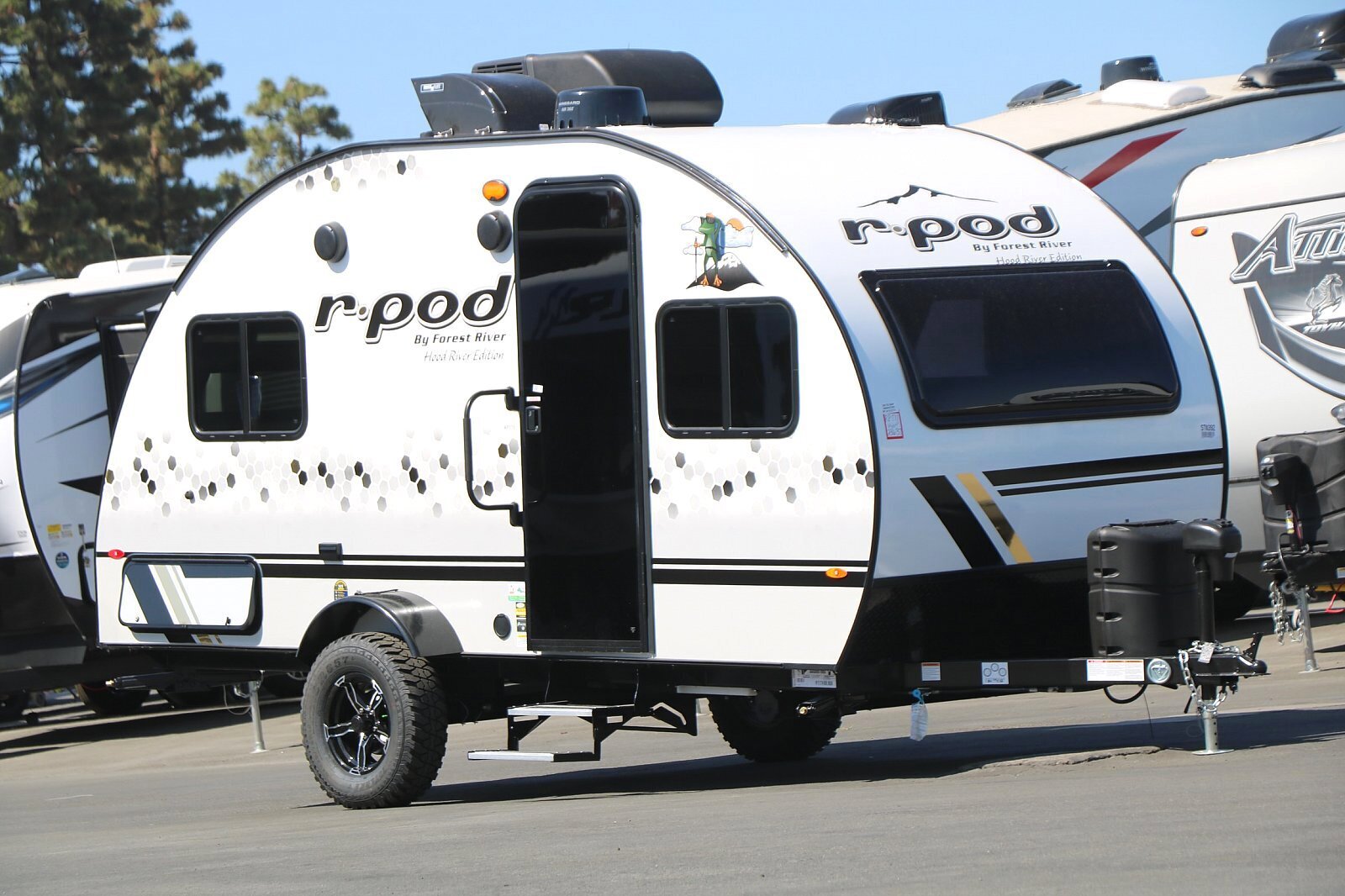 2022 FOREST RIVER R-POD RP171