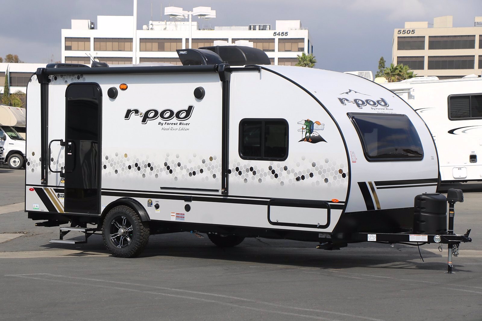 2022 FOREST RIVER R-POD RP196